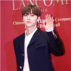 황민현