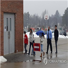 샌더스,부티지지,상원의원