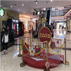 우한,고객,중국,코로나19,상점,거리,제한,재개