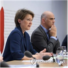 코로나19,스위스,봉쇄,금지,완화