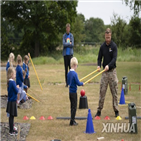 학교,등교,영국,재개,정부