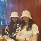 윤아,이효리,행동,노래방,사과