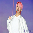 투모로우바이투게더