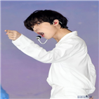 투모로우바이투게더