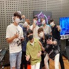 2PM,앨범,라디오,키스,안무,멤버,차트,기준,방송