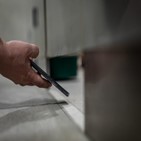 교장,카메라,영상,구속,경찰