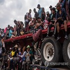 이민자,트럭,짐칸,멕시코