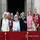 여왕,영국,행사,주빌리,플래티넘,영국인,버킹엄궁,유니언잭,왕실,퍼레이드