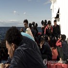 이탈리아,이주민,난민,구조선,정부,프랑스,항구,하선,선별,바이킹
