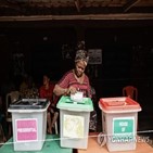 후보,나이지리아,선거,실시,투표소,오비,유권자,통신,투표
