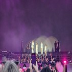 블랙핑크,공연,한국,런던,무대,하이드,파크,분홍색,음식