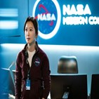 김희애,감정,NASA,캐릭터,영어,레드카펫