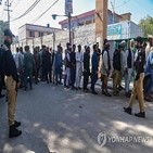 경찰,사망,투표,투표소,이날,파키스탄