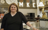 판사,두건,체포,연방,기소,요원,루이즈,플로레스