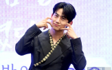 옥택연,소설
