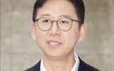 모델,기업,근접