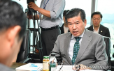 암참,한국,제안,회장,규제