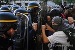 경찰,시위,프랑스,경찰관,부상,유탄,발사,학생,혐의,진압