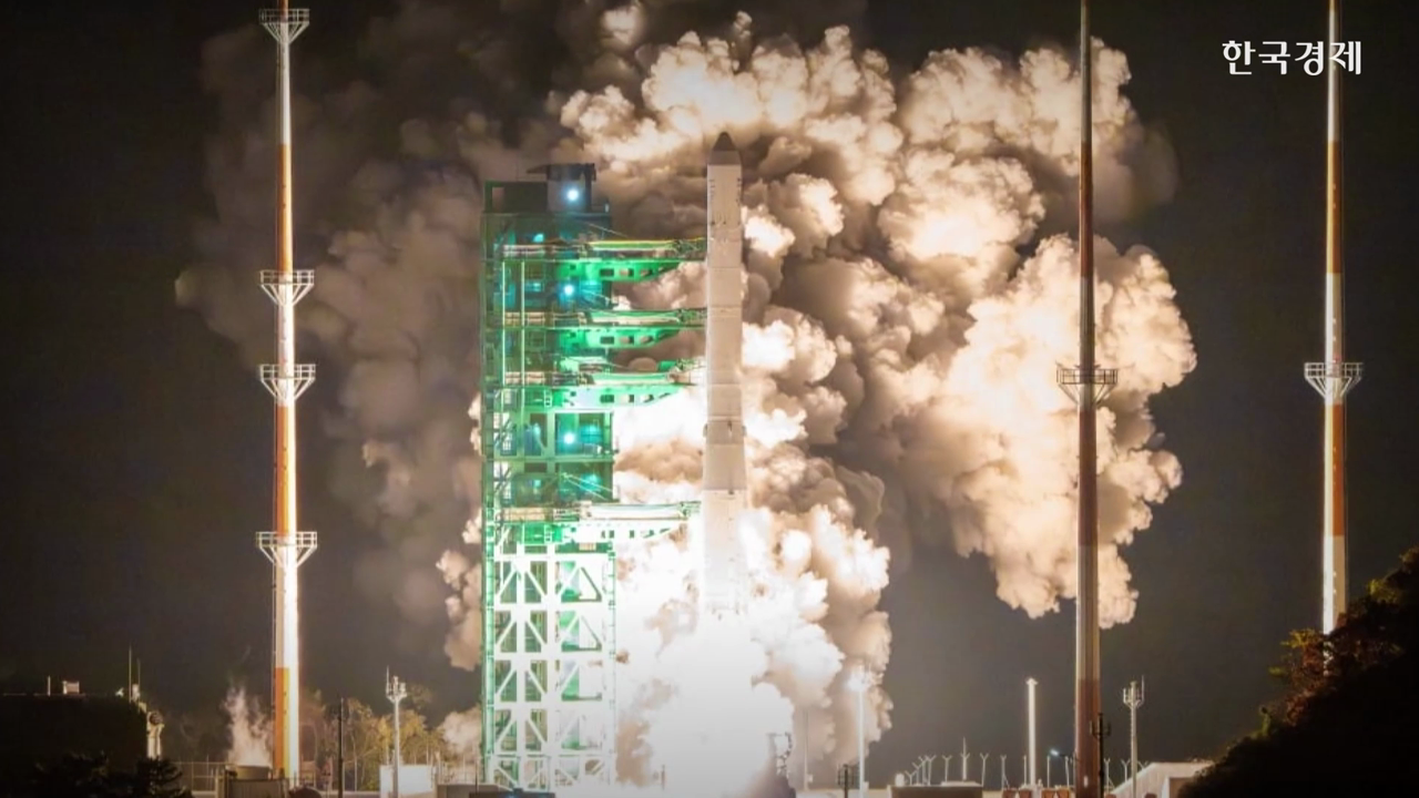 누리호 우주시대 열였다…다음은 재사용 발사체