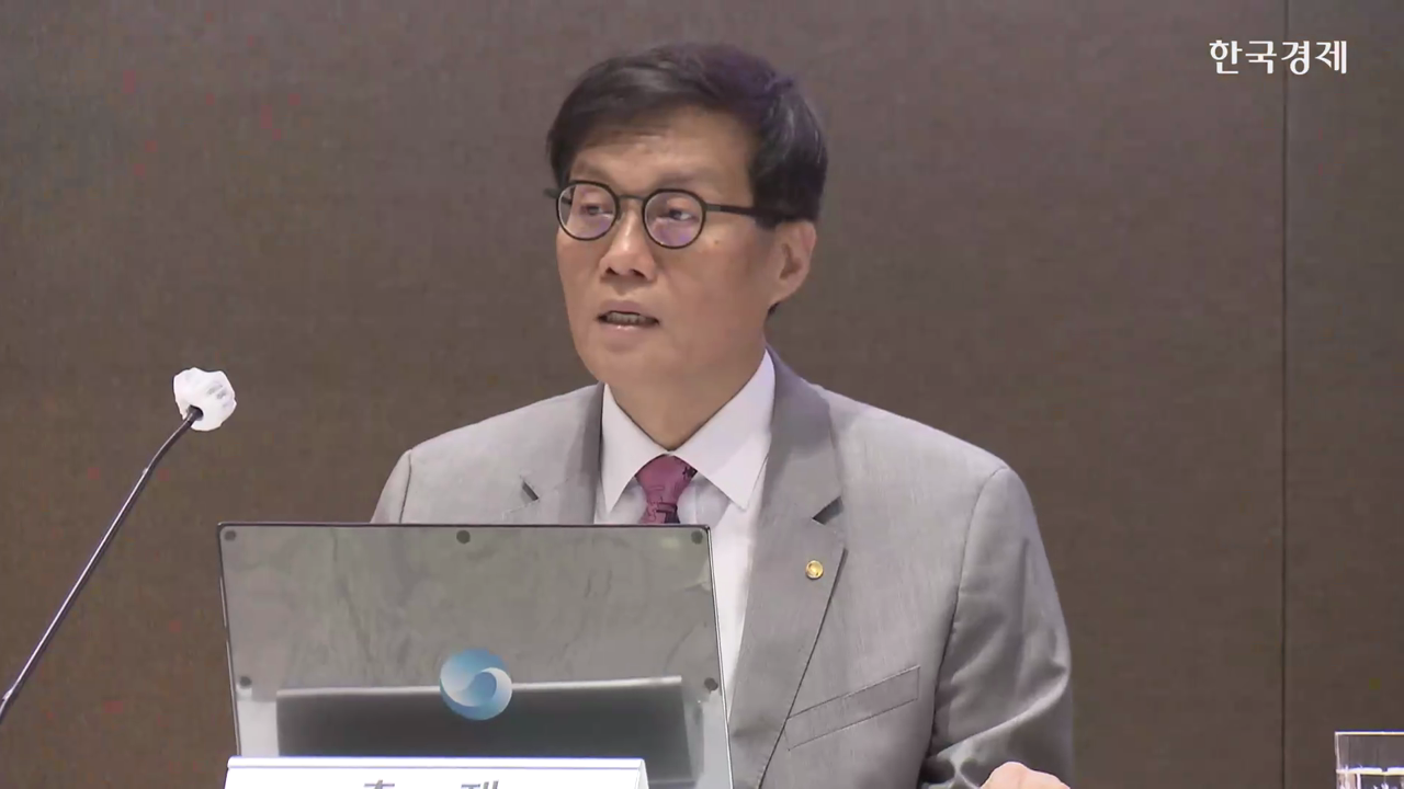 1,440원대 환율…이창용, 시장 개입 지속 시사