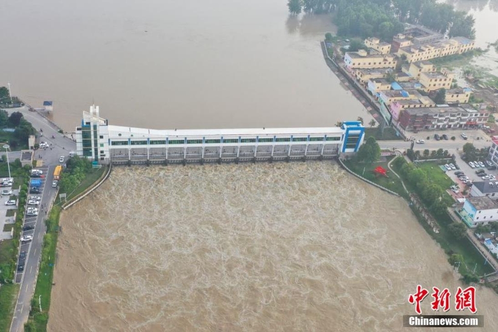 안후이성 왕자댐 방류 (사진=중국신문망 캡처)