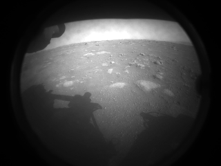 18일 퍼서비어런스가 전송한 화성 실제 사진