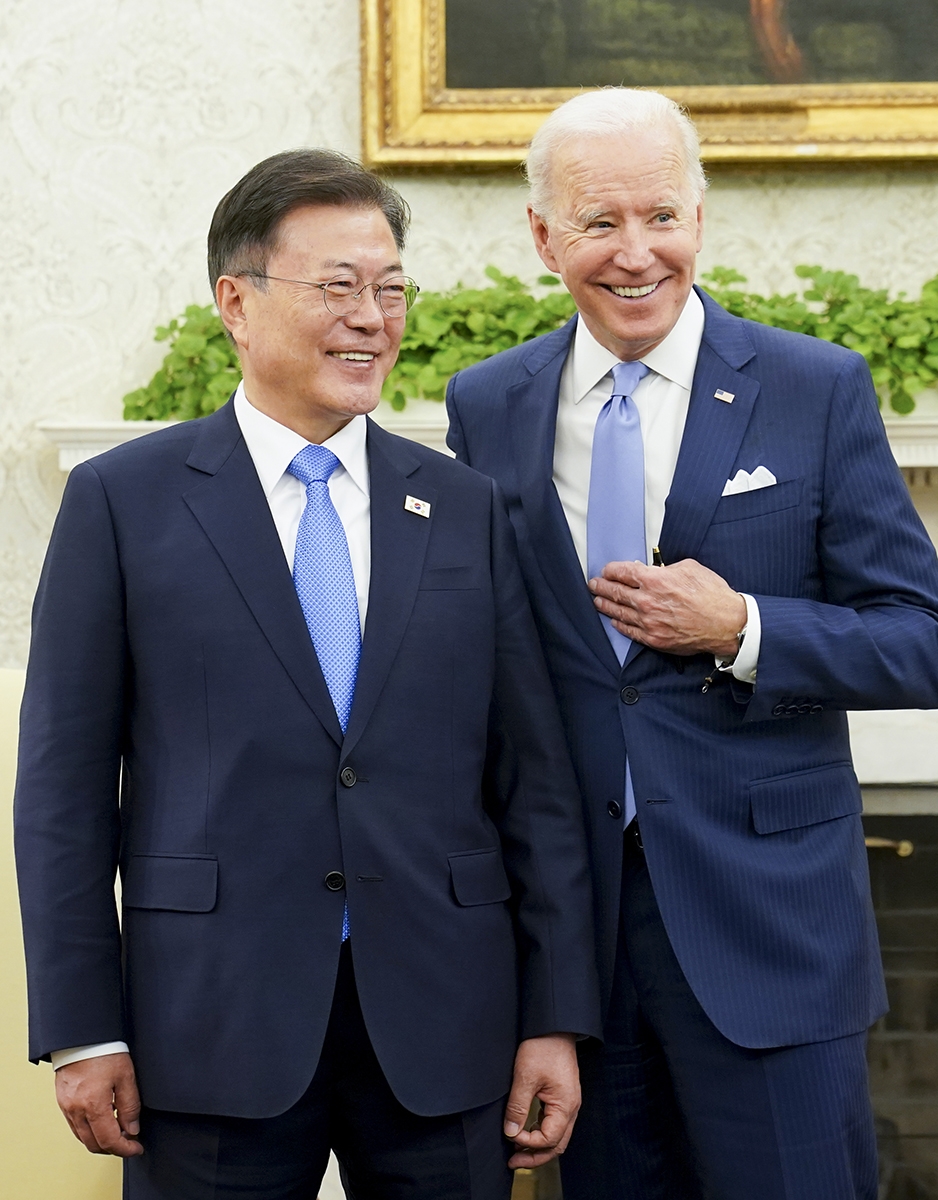 문 대통령과 바이든 대통령이 현지시간 21일 미국 백악관에서 정상회담을 했다. (청와대 제공)
