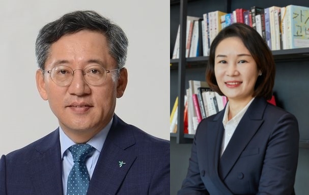박성호 하나은행장(좌), 김소정 하나은행 미래금융본부 부행장(우)