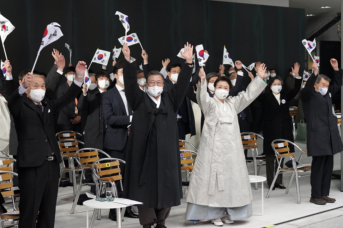 문 대통령은 김정숙 여사와 함께 1일 오전 10시 서울특별시 서대문구 `국립대한민국임시정부기념관`에서 거행된 제103주년 3·1절 기념식에 참석했다. (청와대 제공)