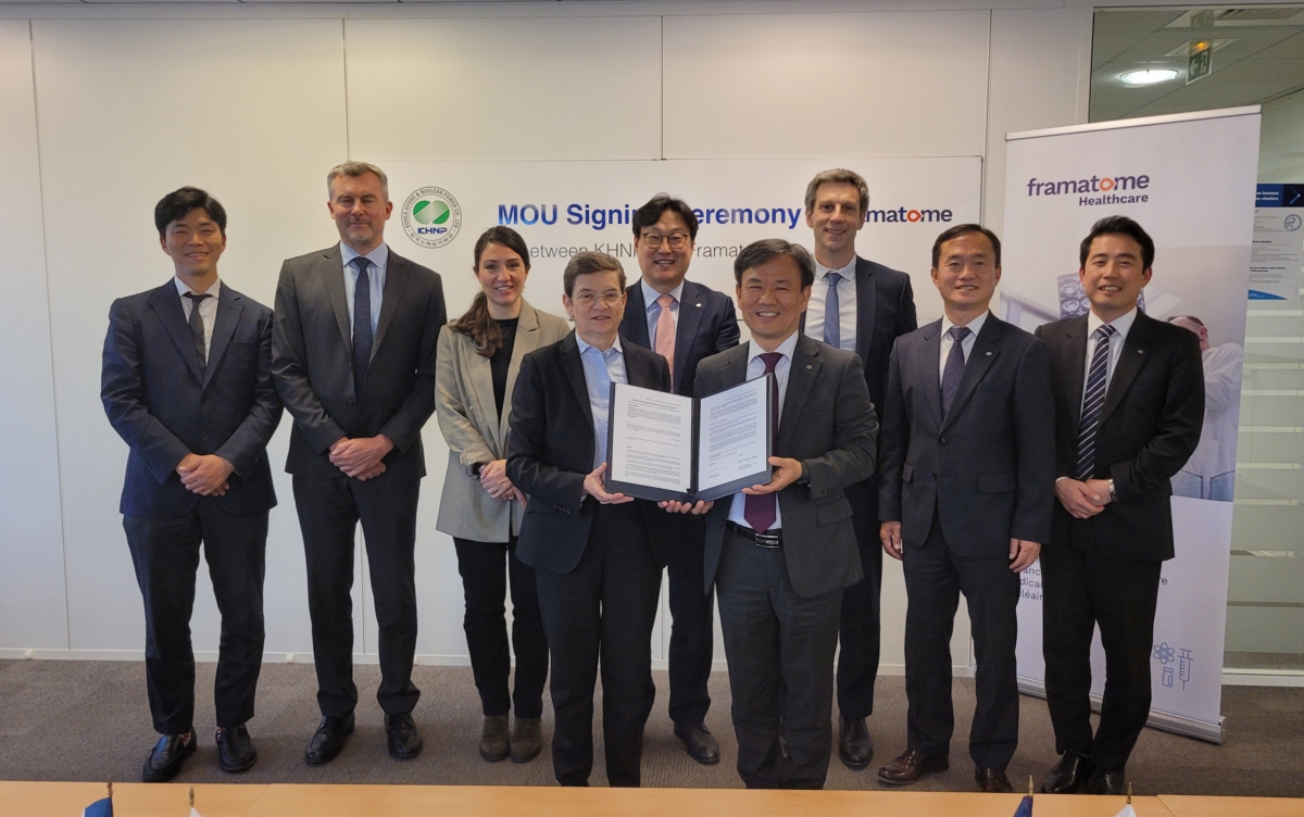 한국수력원자력과 프랑스 프라마톰이 암치료용 방사성 동위원소 생산 협력 업무협약을 체결한 모습 (제공 한국수력원자력)