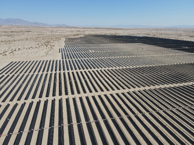 한화큐셀이 완공한 미국 캘리포니아 주 소재 태양광 발전소. 한화큐셀 제공