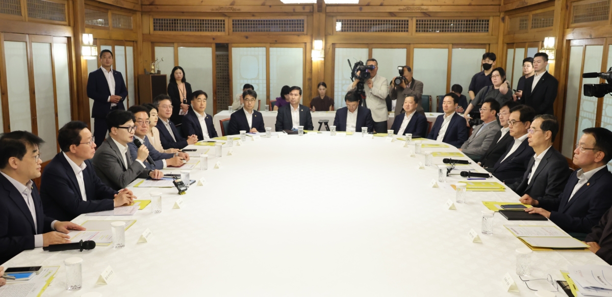 국민의힘 한동훈 대표가 25일 서울 종로구 삼청동 총리공관에서 열린 고위당정협의회에 참석, 발언하고 있다. 