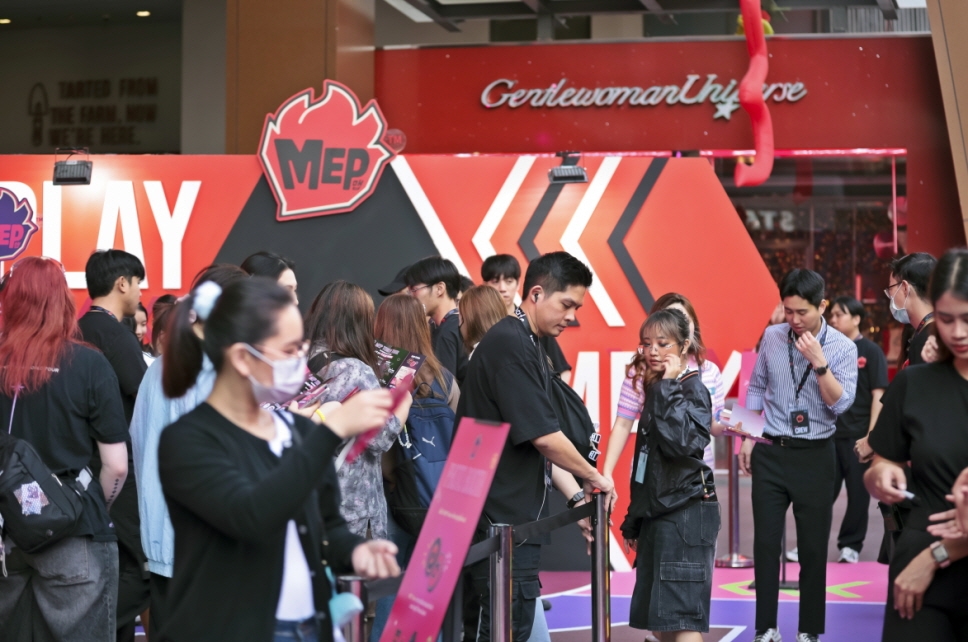 삼양식품은 신규 브랜드 ‘맵(MEP)’을 태국에서 글로벌 최초로 공개하고, 방콕 ‘시암 스퀘어 원’에서 브랜드 론칭을 기념해 팝업스토어를 진행했다고 10일 밝혔다. (사진:삼양식품)