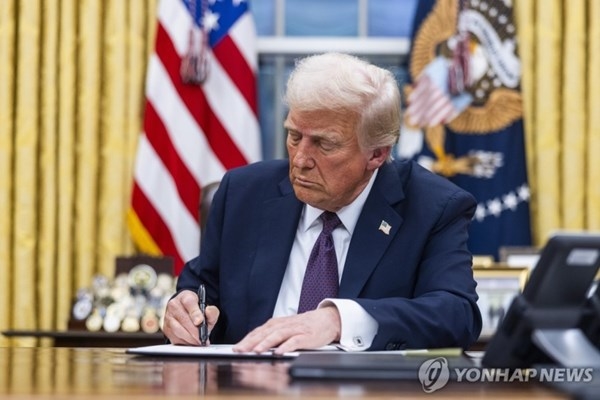 전기차 보조금은 불공정트럼프 폐지 검토 지시