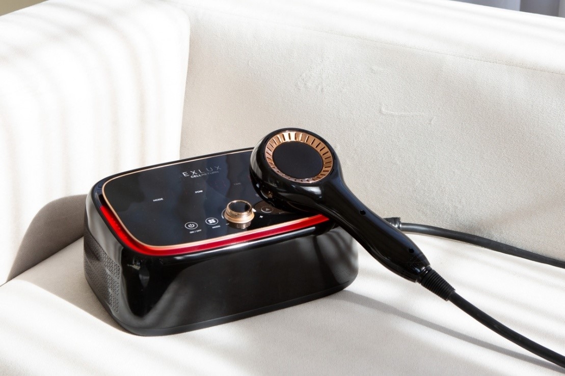 셀리턴 홈케어 디바이스 '익스럭스'. (사진=셀리턴)