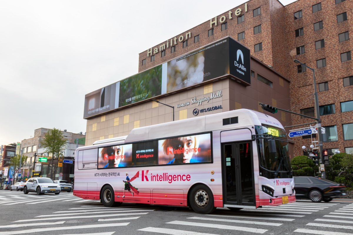 이동형 대형 전광판 '헤스티아', KT 'K 인텔리전스' 마케팅 파트너로 선... - 뉴스 썸네일 이미지