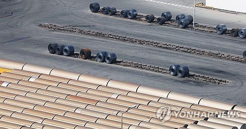 트럼프 관세 맞은  철강 수출 157 감소