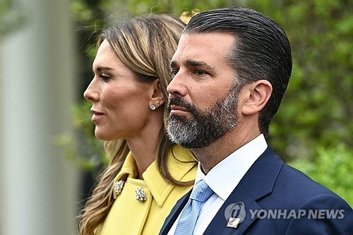 트럼프 장남 백악관 연줄 내걸고 사교클럽 창립