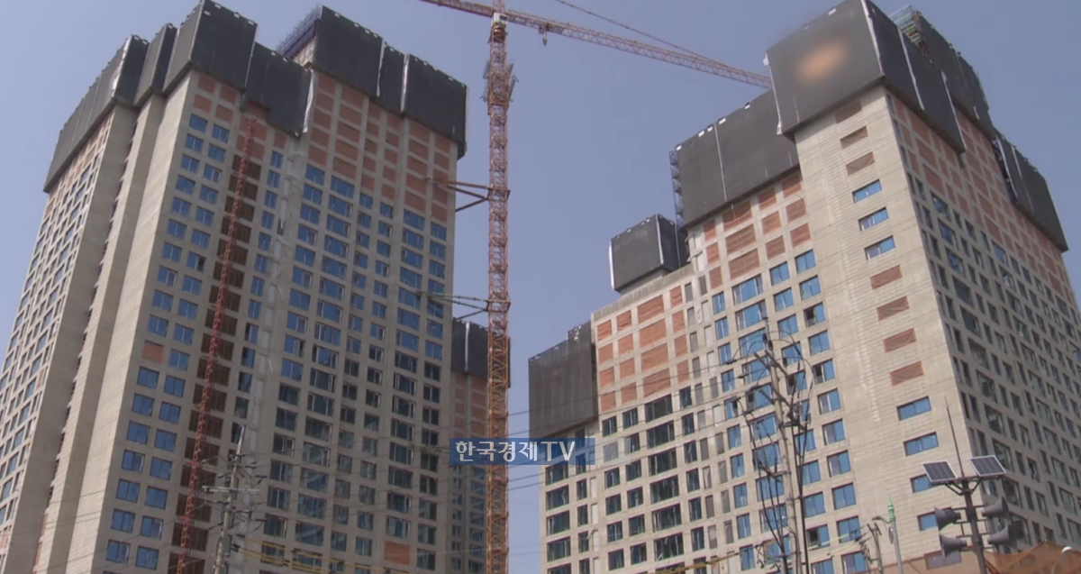 서초 메이플자이 공사 현장 모습.