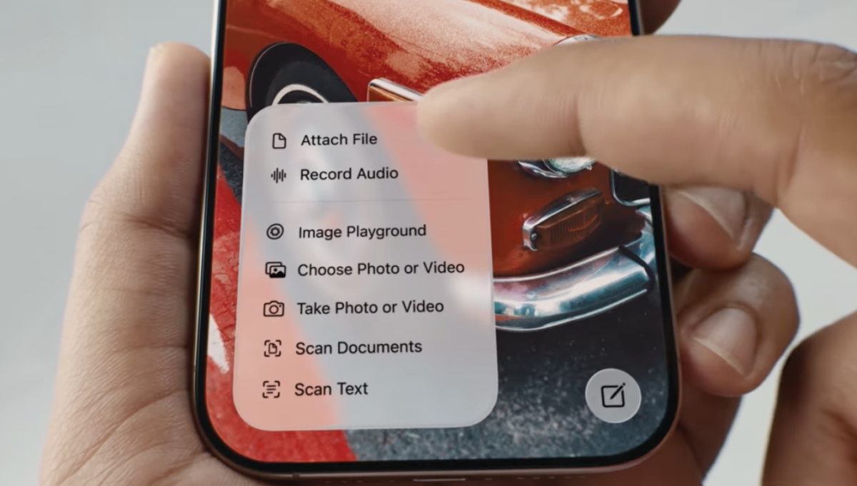 애플은 9일 WWDC25에서 운영체제 내 아이콘과 대화창의 형태를 얇고 볼록한 유리 형태로 전면 개편한 디자인을 공개했다 (출처 : 애플)