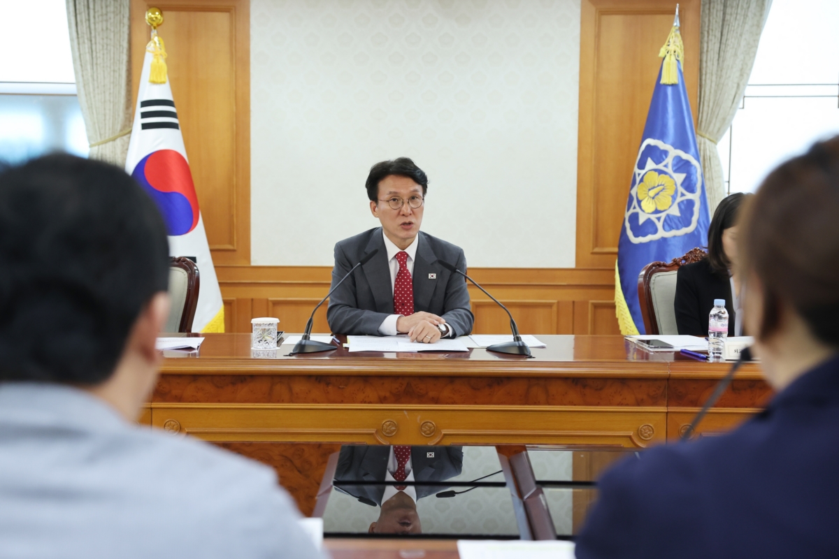 김민석 국무총리가 6일 서울 종로구 정부서울청사에서 열린 관광 활성화 미니정책 TF 회의에서 모두발언을 하고 있다.