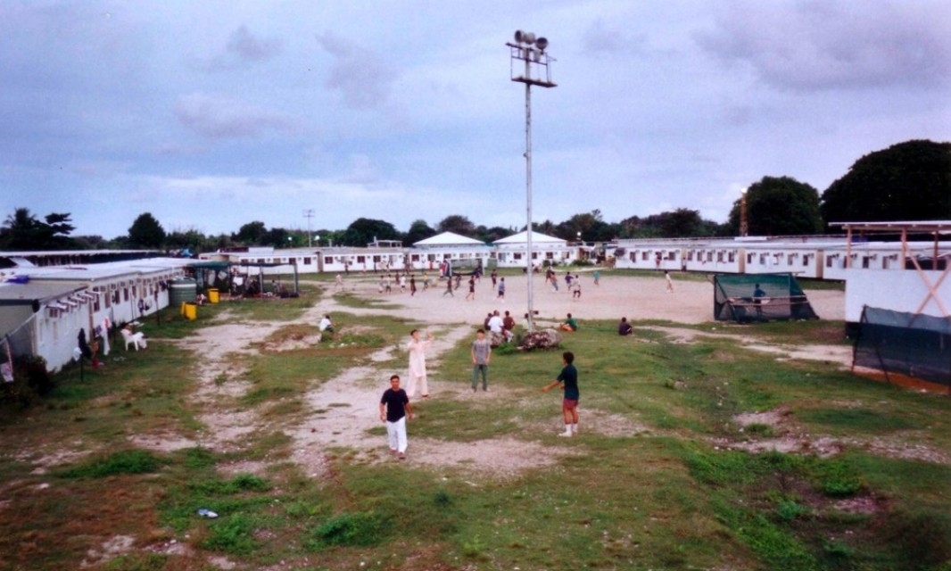 2003년 12월 10일 촬영된 나우루 내 호주 난민 수용 시설의 모습. 